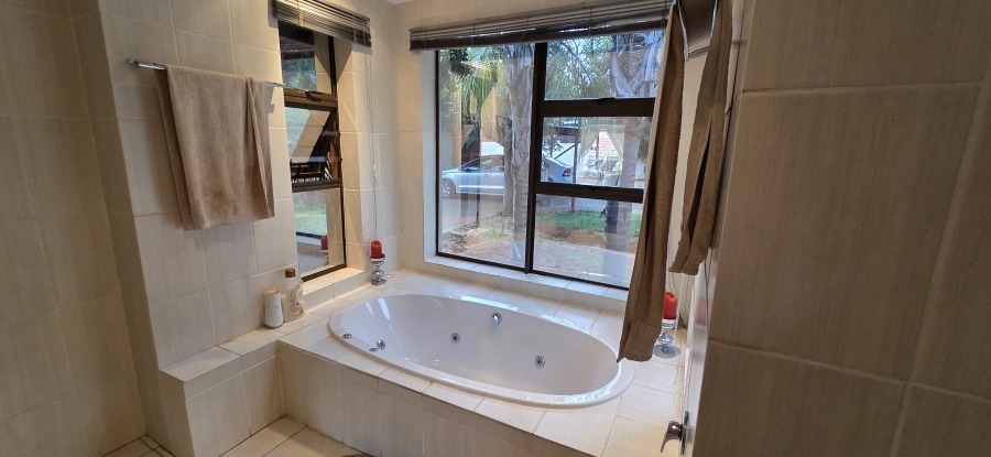 4 Bedroom Property for Sale in El Toro Park Northern Cape